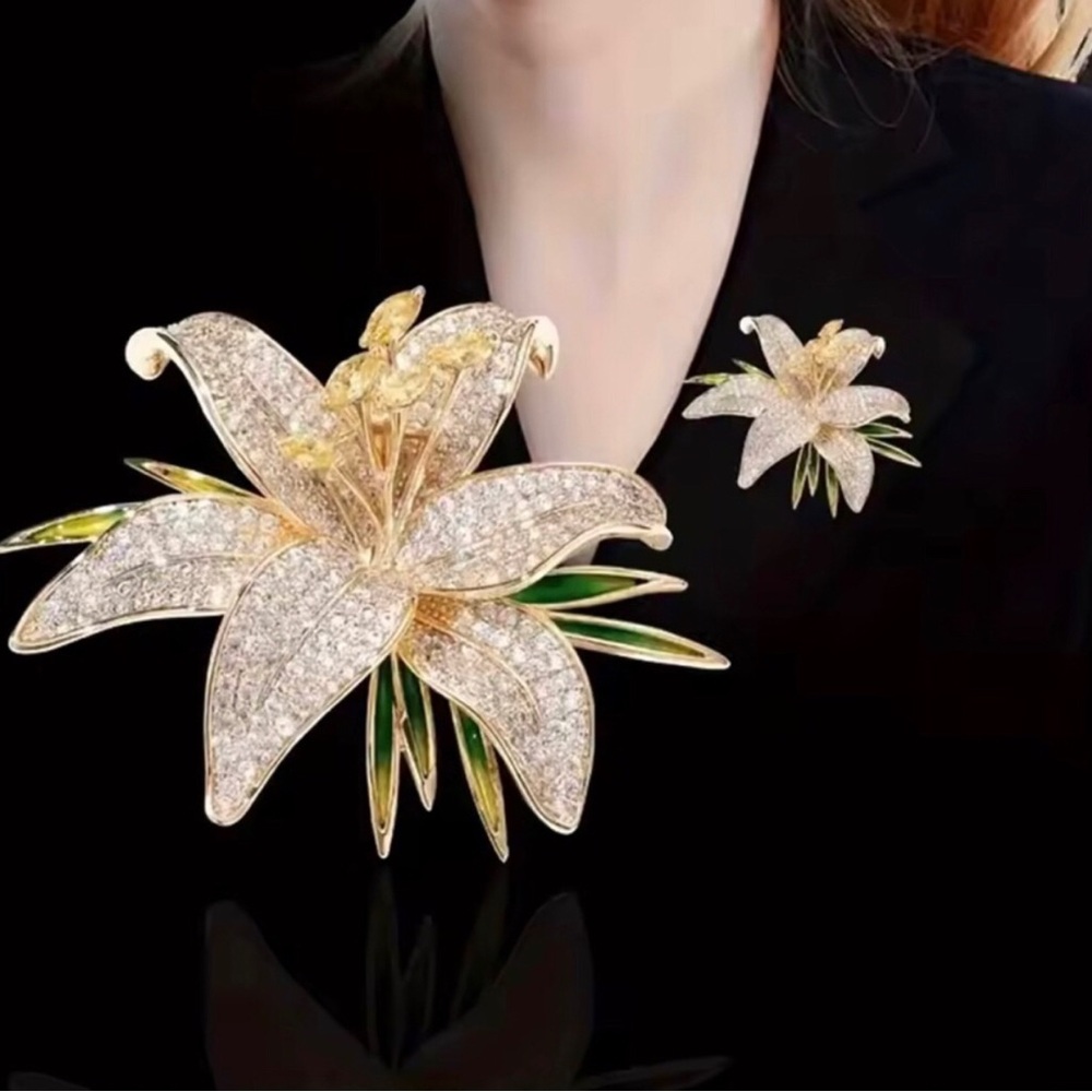 Gold and Green Crystal Lily Flower Brooch